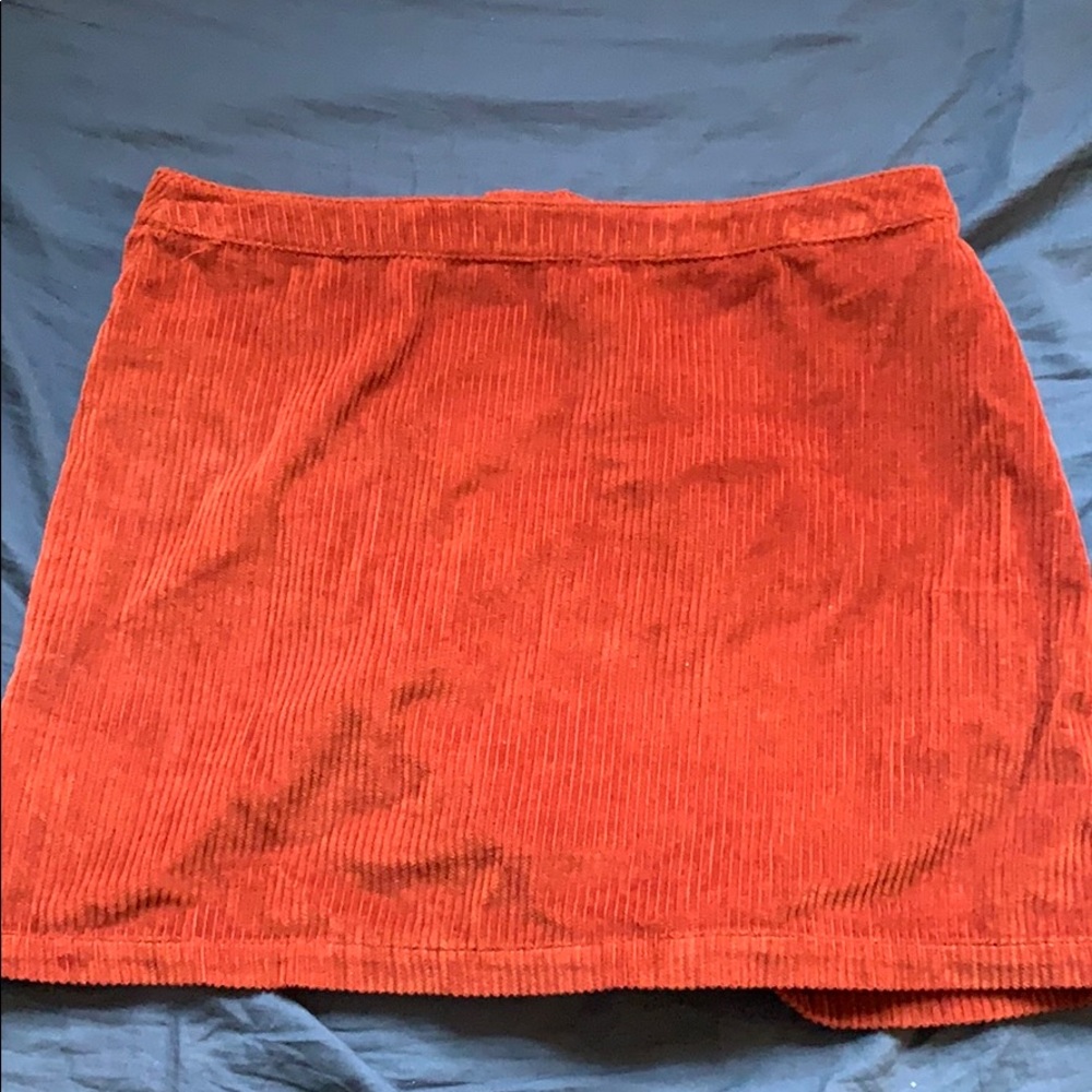 A mini skirt🤗